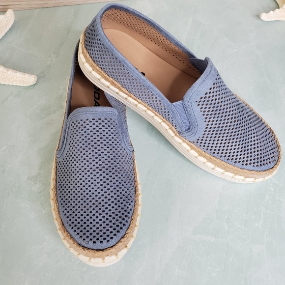 NEW Soda Blue Soda Slip On Shoes - Picture 2 of 6